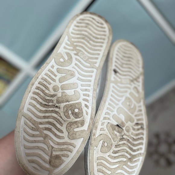 Native Disney Mickey Mouse - Picture 3 of 3